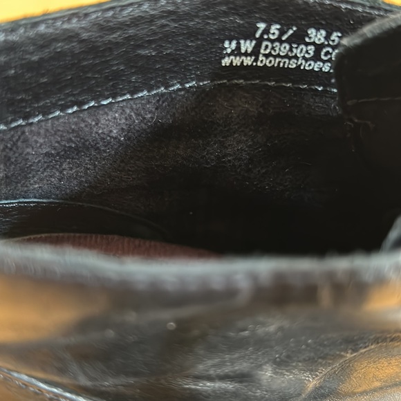 New ! BORN Kenley Leather Boots - Picture 2 of 3